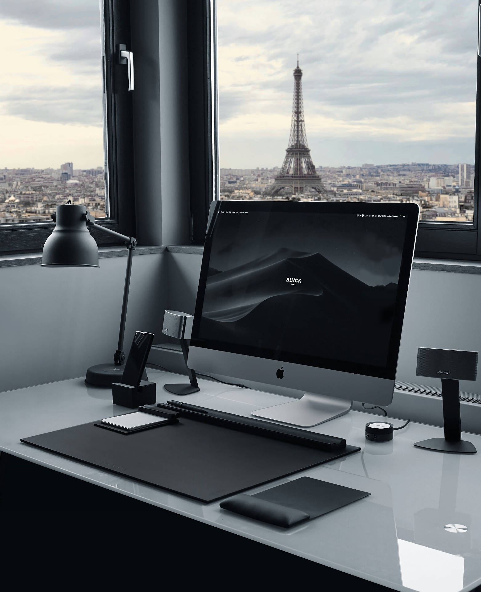 Refurbished MacBook in premium studio-opstelling — iMac and More